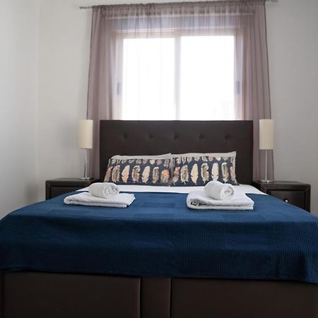 Palm Villa Ekaterina 4 Bdrm 파라림니 외부 사진