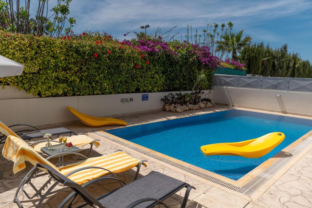 Palm Villa Ekaterina 4 Bdrm 파라림니 외부 사진