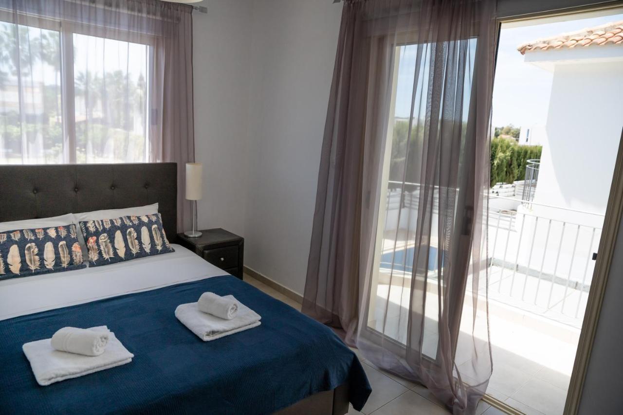 Palm Villa Ekaterina 4 Bdrm 파라림니 외부 사진