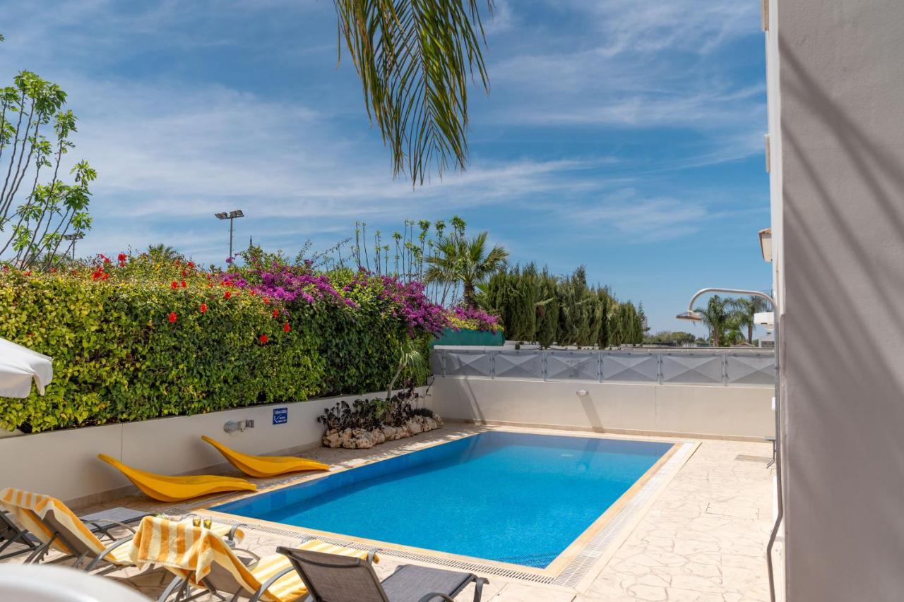 Palm Villa Ekaterina 4 Bdrm 파라림니 외부 사진
