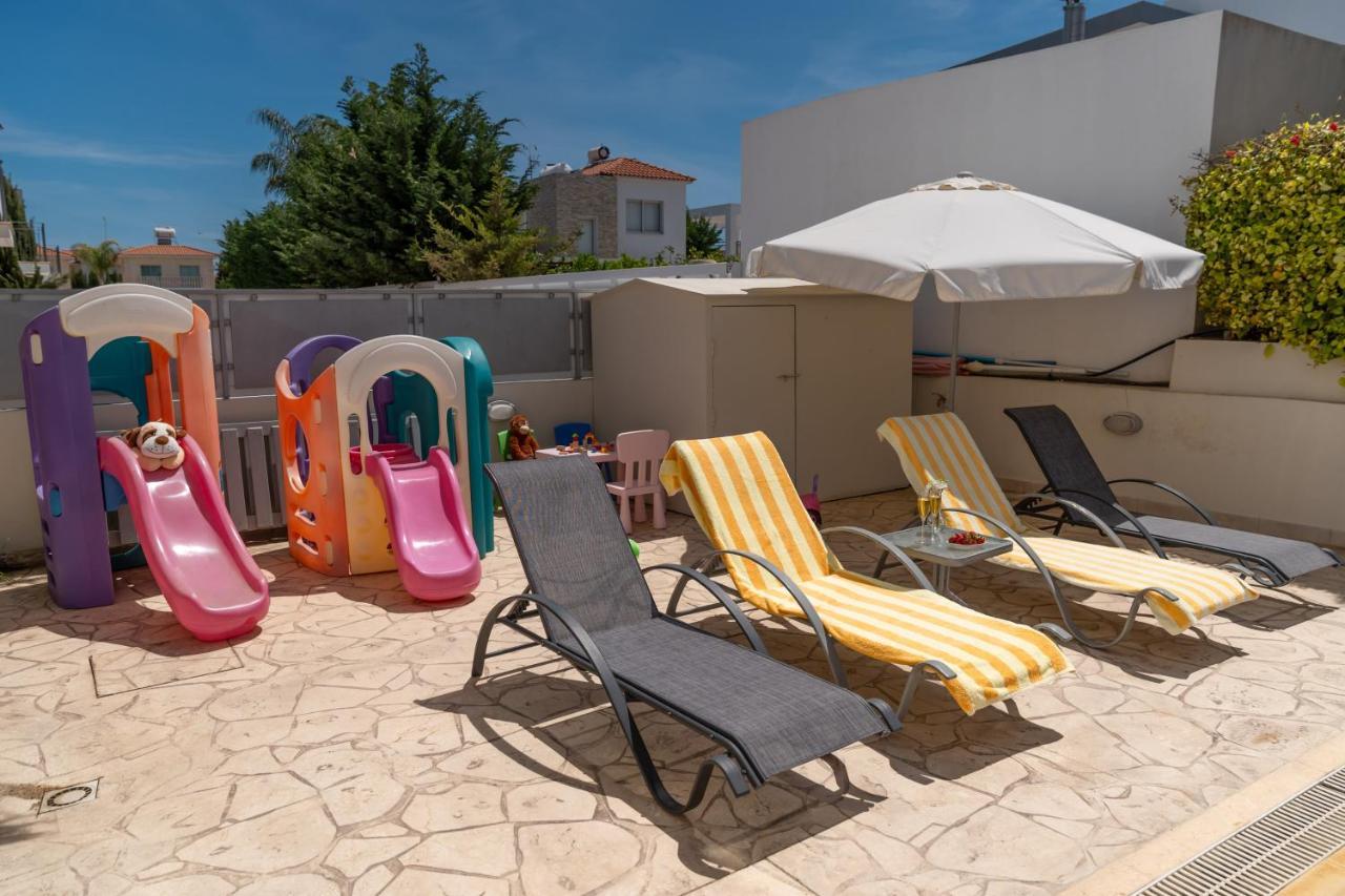 Palm Villa Ekaterina 4 Bdrm 파라림니 외부 사진