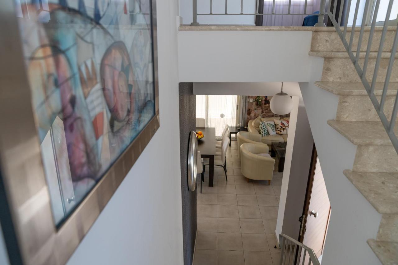 Palm Villa Ekaterina 4 Bdrm 파라림니 외부 사진