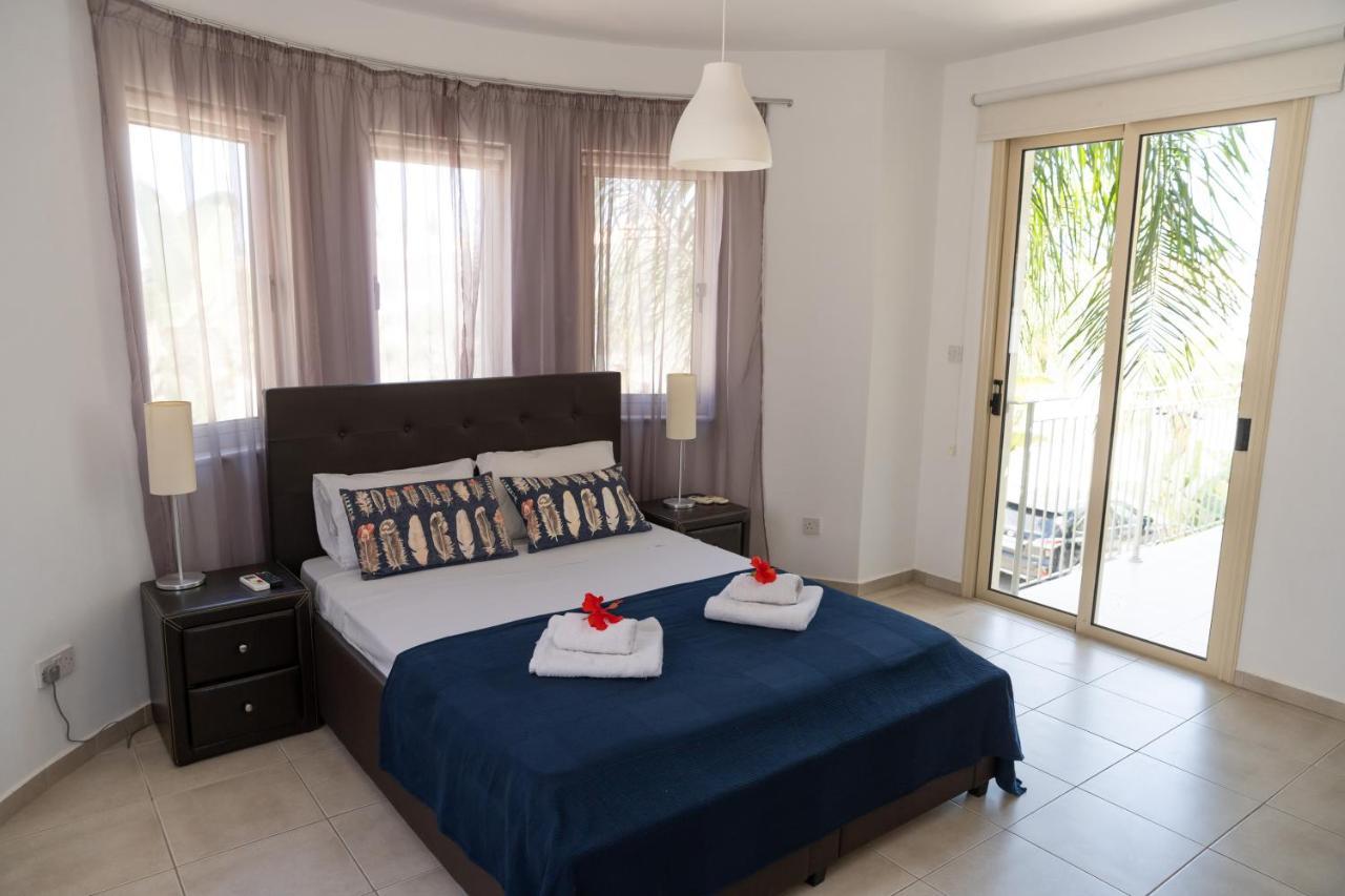 Palm Villa Ekaterina 4 Bdrm 파라림니 외부 사진