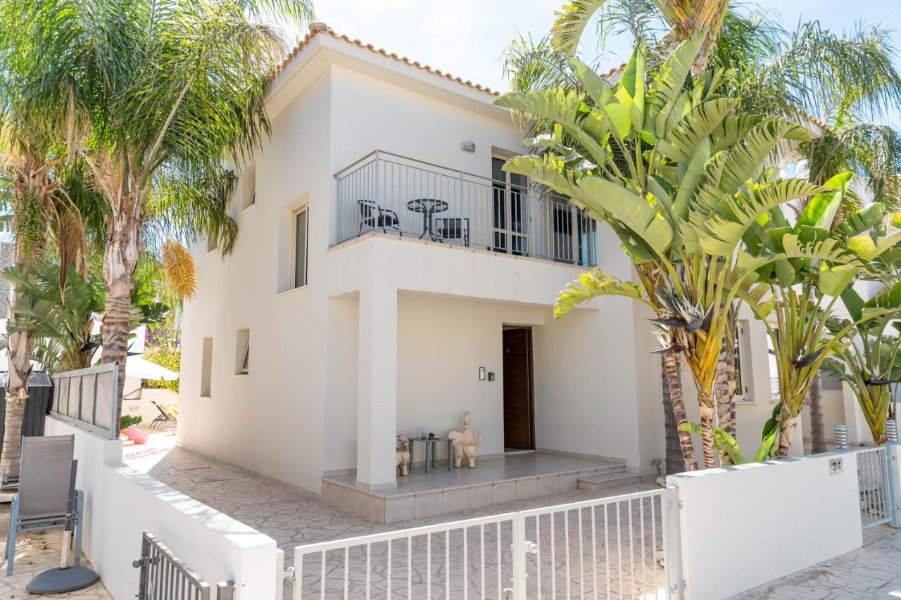 Palm Villa Ekaterina 4 Bdrm 파라림니 외부 사진